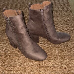 Report Women's Brown Ankle Boots